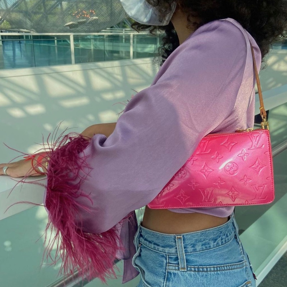 Authentic LOUIS VUITTON Vernis Pochette|